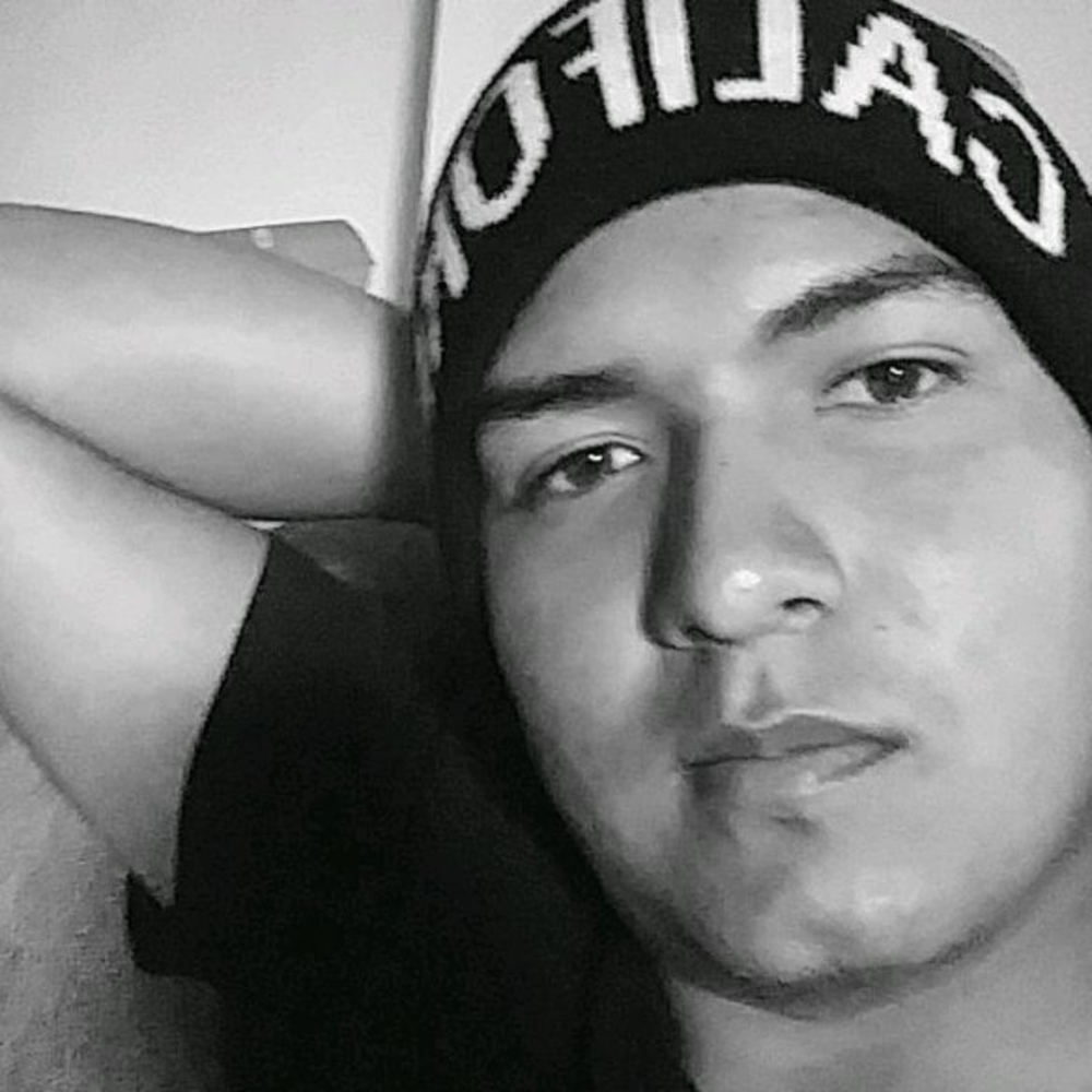 Meet your Posher, Adan